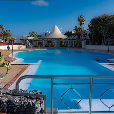 Pequeno Bungalow Firt Line Of The Sea Costa Teguise Extérieur photo