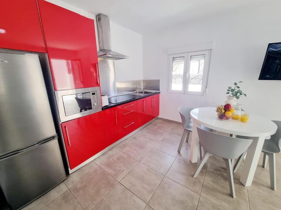 Pequeno Bungalow Firt Line Of The Sea Costa Teguise Extérieur photo