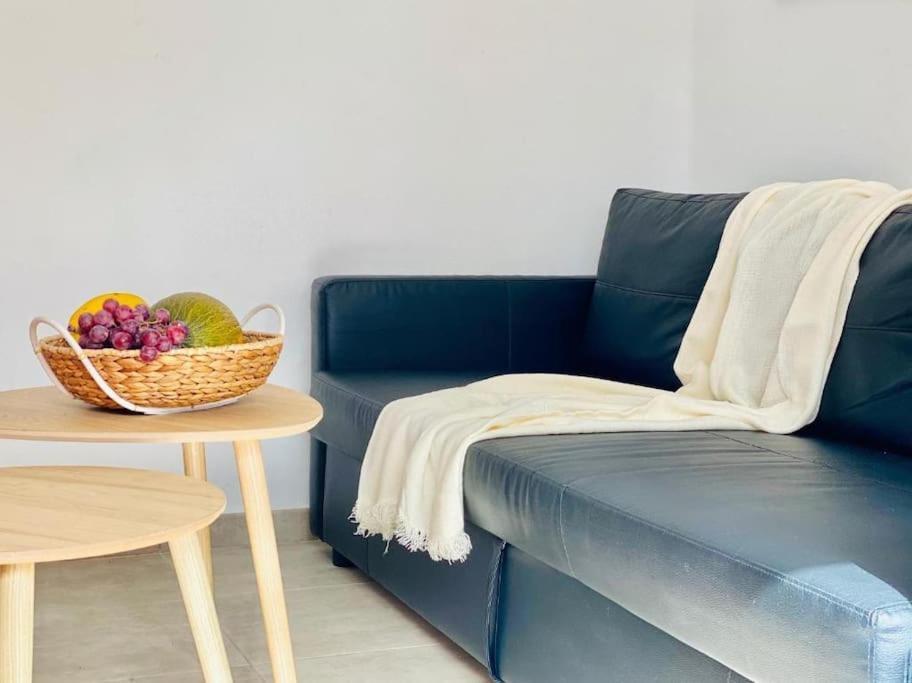 Pequeno Bungalow Firt Line Of The Sea Costa Teguise Extérieur photo